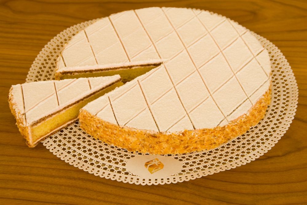 Der ewige Streit um die beste Zuger Kirschtorte | zentralplus