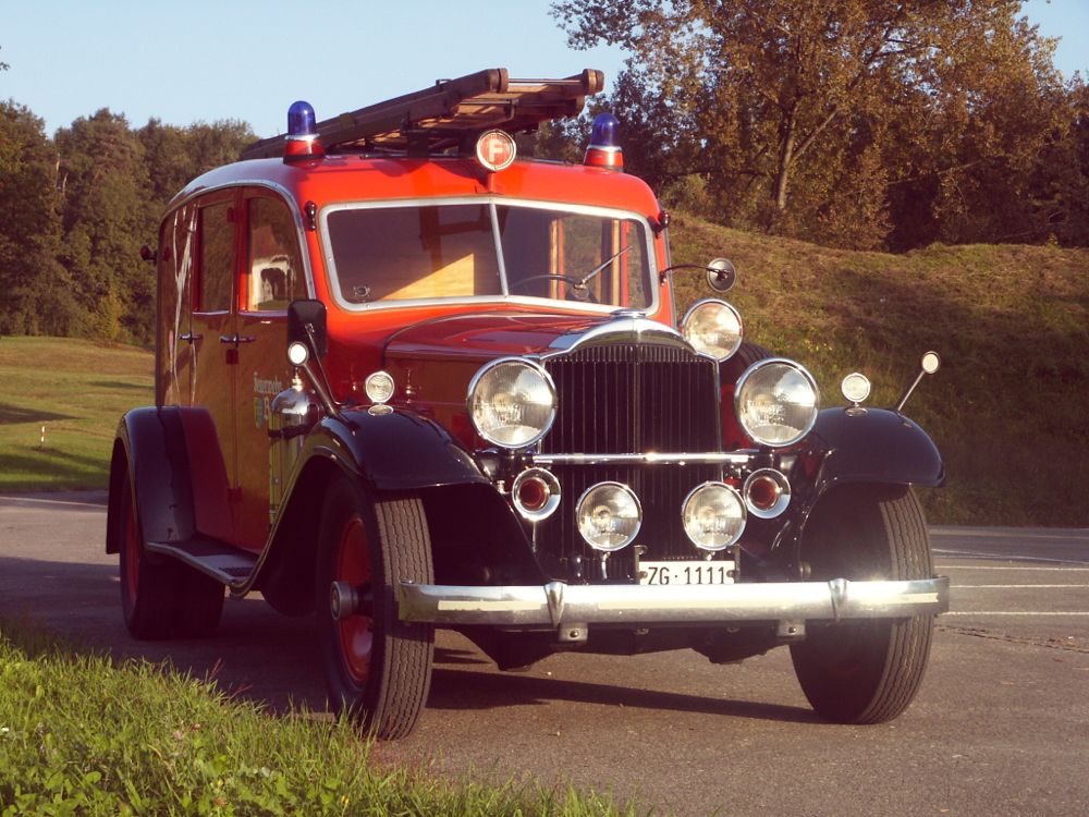 Eine würdige Autonummer für einen würdigen Feuerwehr-Oldtimer. Der «Packard» aus dem Jahre 1932 gehört der Feuerwehr Baar.