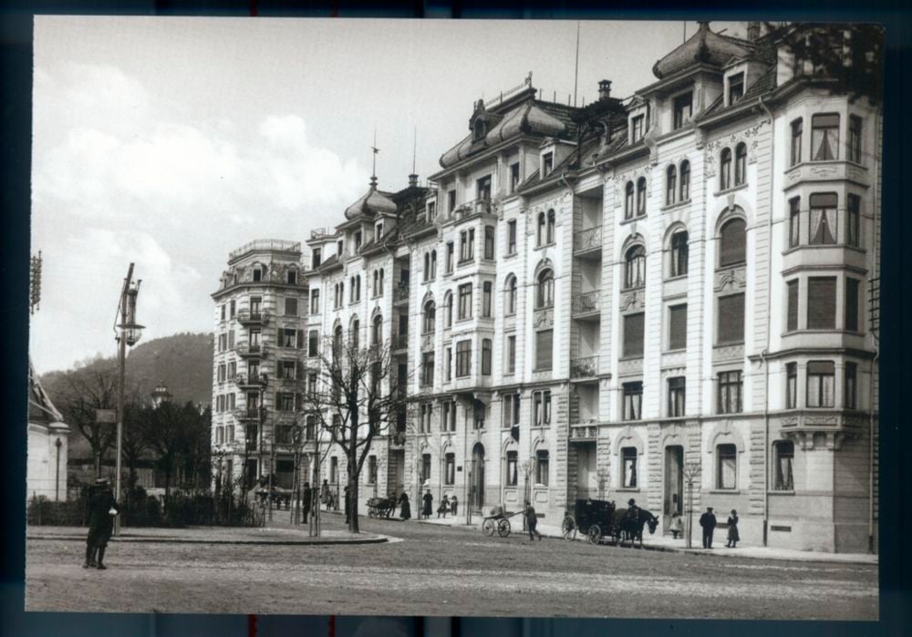 Die Häuserzeile am Bundesplatz im Jahre 1903. (Aus «Luzern in alten Ansichten» © Weltbild Verlag, Olten / © Foto: Stadtarchiv Luzern)