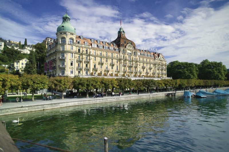Luzern hat für Reiche viel zu bieten, auf dem Foto das Hotel Palace.