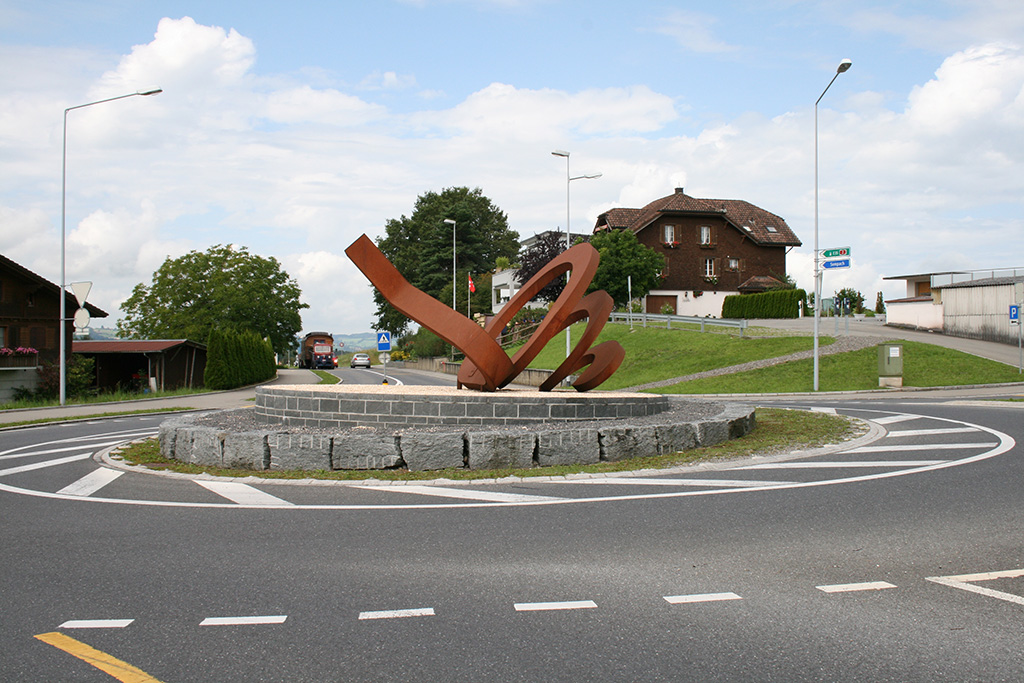 Hans Mehr entwarf das Kunstobjekt «Rotator», das an einen Hurlibus erinnert. (zod)