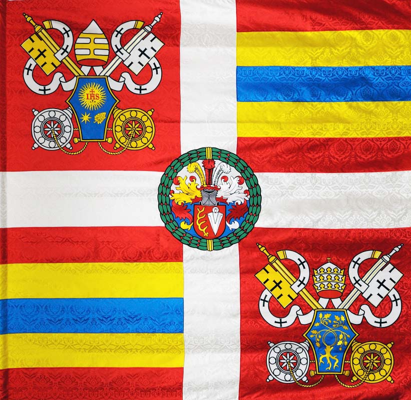 Die Fahne mit dem Familienwappen der Grafs in der Mitte über den Luzerner Farben