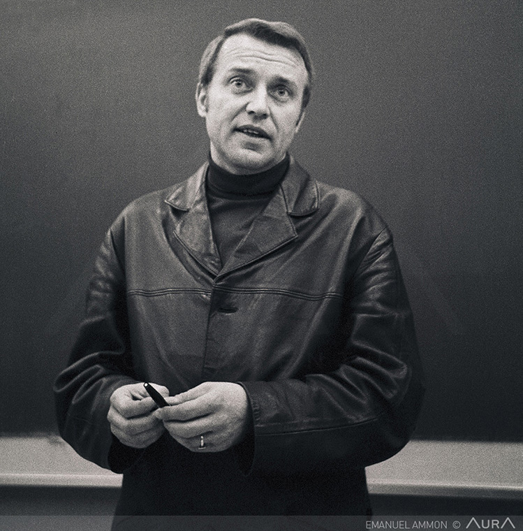 Der tschechischer Schriftsteller  Pavl Kohout 1969 in der Kunstgewerbeschule Luzern