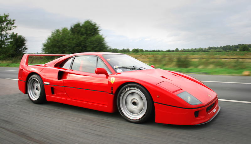 Wers etwas rassiger mag, kann sich an der Auktion eventuell einen solchen Ferrari F40 ersteigern.