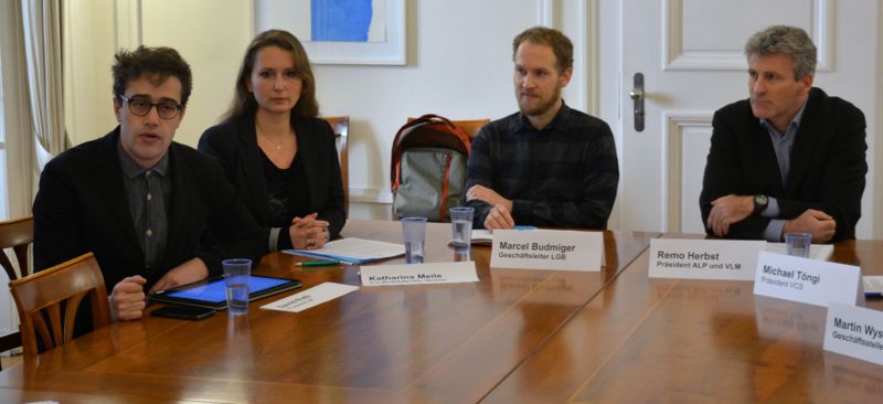 David Roth, SP-Präsident und Kantonsrat, Katharina Meile Co-Präsidentin der Grünen und Kantonsrätin, Marcel Budmiger, Geschäftsstellenleiter Luzerner Gewerkschaftsbund und Remo Herbst, Präsident der Arbeitsgemeinschaft der Luzerner Personalverbände.