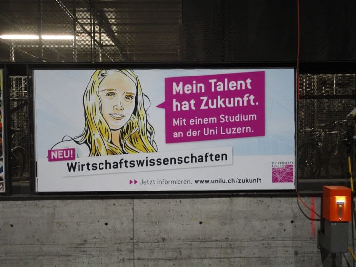 Mit diesem Plakat macht die Uni Luzern in der Deutschschweiz Werbung für ihre neue Wirtschaftsfakultät.