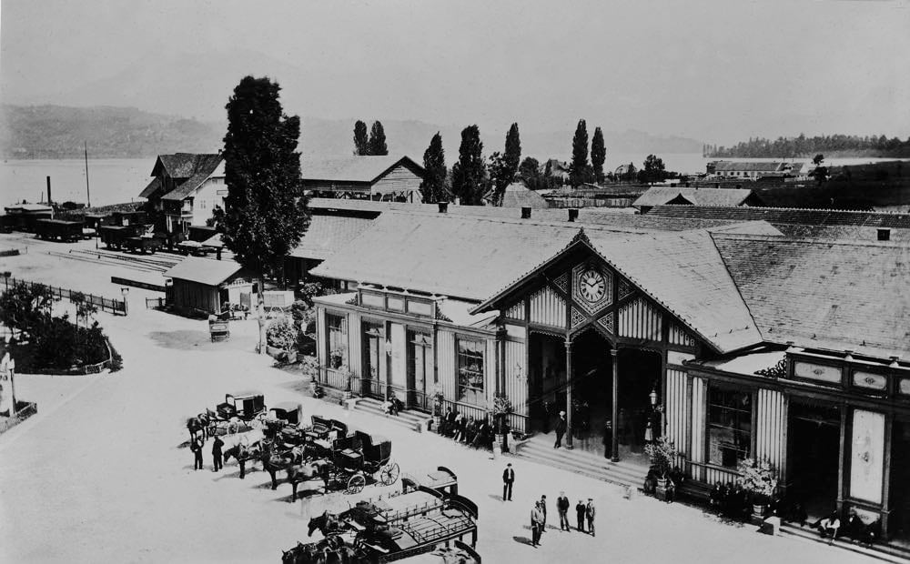 Der erste Bahnhof in Luzern um 1890. (Quelle: SALU F2a/Bahnhofplatz 01.02:04)