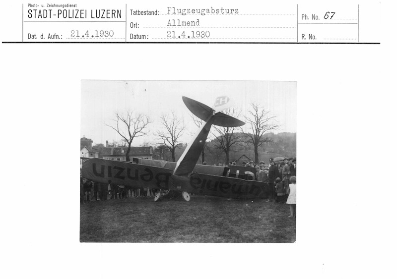 Am 21. April 1940 stürzte auf der Allmend ein Flugzeug ab. (Quelle: SALU F2a/Anlass/Ereignis 106:01)