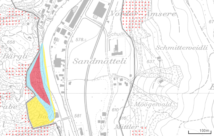 Die «starke Gefährdung» (rot) der Wand ist auf der Sturz-Gefahrenkarte von 2007 eingezeichnet – die andere Flussseite galt hingegen als sturzsicher, dort fürchtete man eher Überschwemmungen. Bild: Geoinformation Kanton Luzern.