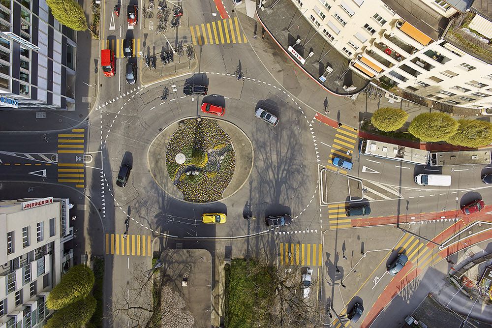 Der Bundesplatz scheint aus der Vogelperspektive oval. (Bild: Emanuel Ammon/AURA)