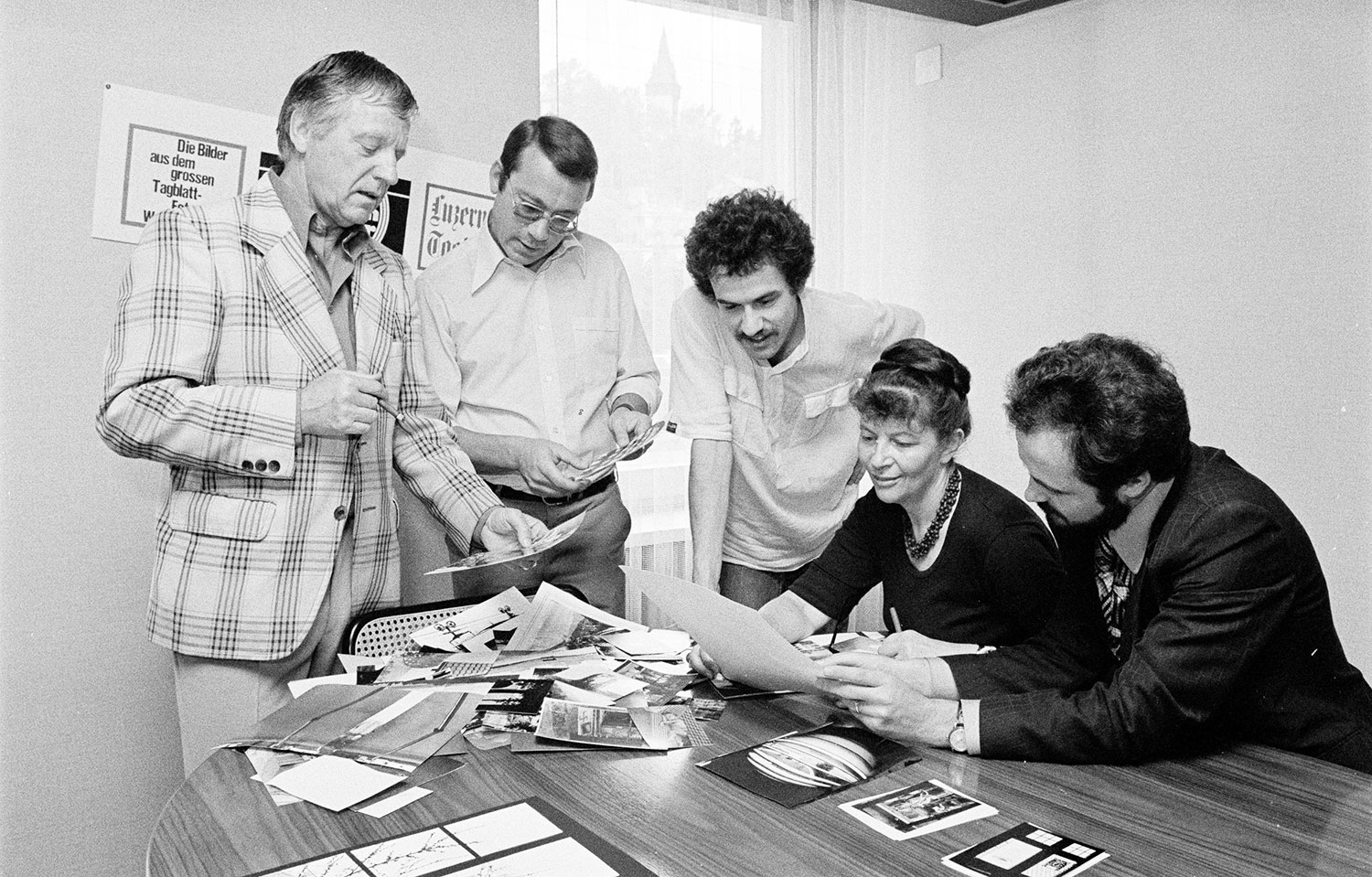 Thomas Bornhauser (Mitte) 1977 in der Jury für einen Fotowettbewerb des damaligen «Luzerner Tagblatt». (Bild: Emanuel Ammon/AURA)