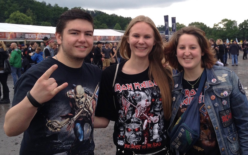 Patrick, Martina und Svenja (v.l.n.r.) freuen sich auf Iron Maiden und Sabaton.