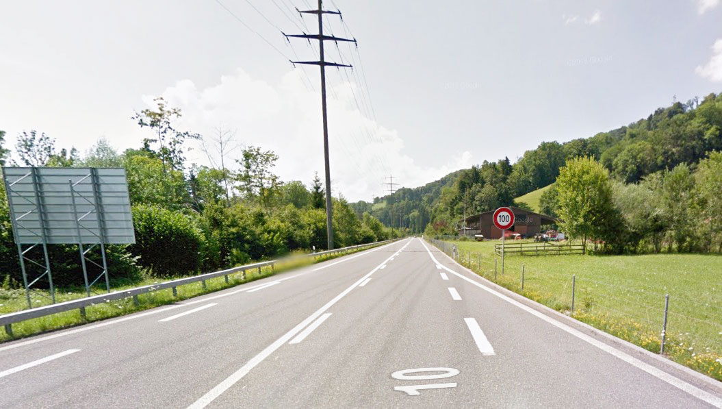 100 km/h und Gegenverkehr: Die Schnellstrasse bei Malters ist ein gefährliches Pflaster.   (Bild: Google Streetview)