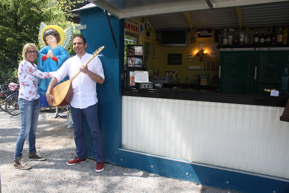 Am 18. Juni spielt Ali Resho auf in der Buvette beim Inseli.