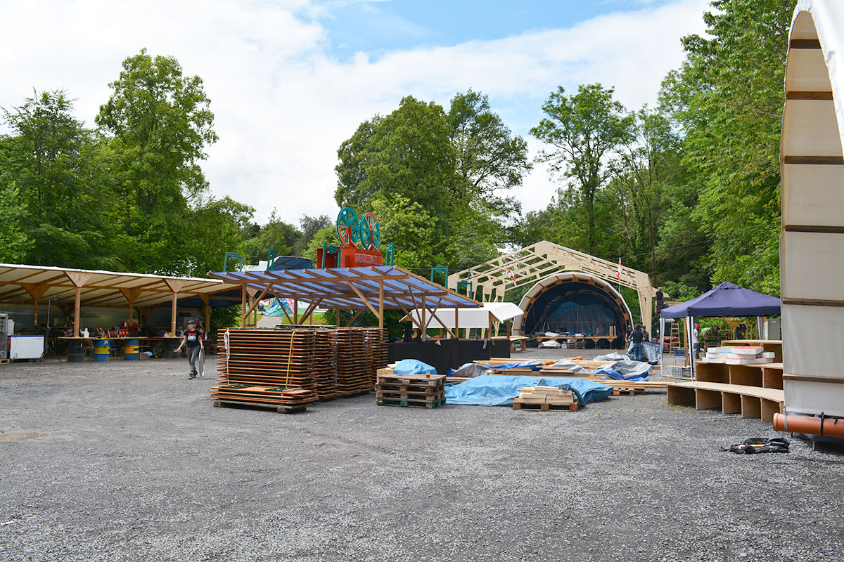 Es sieht schon merklich nach Open-Air aus.  (Bild: jwy)