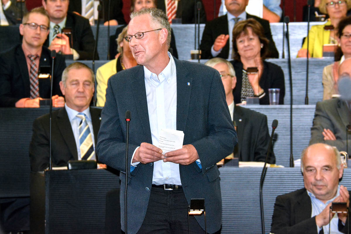 Andreas Hofer nach seiner Wahl zum Kantonsratspräsident.