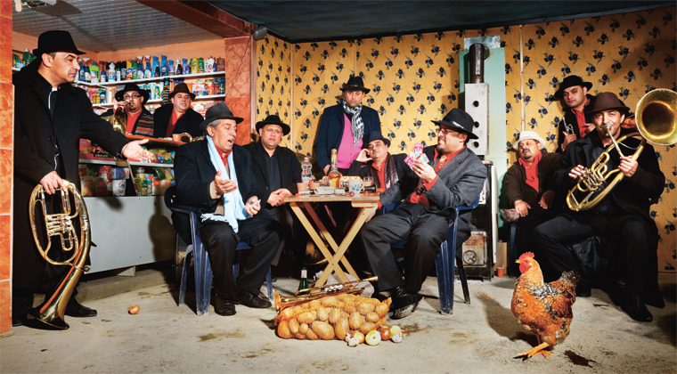 Die «berühmteste Balkan Brassband der Welt» aus Rumänien verspricht am 12. November Bombenstimmung in der Chollerhalle. Ihr Programm heisst «Onwards to mars!».