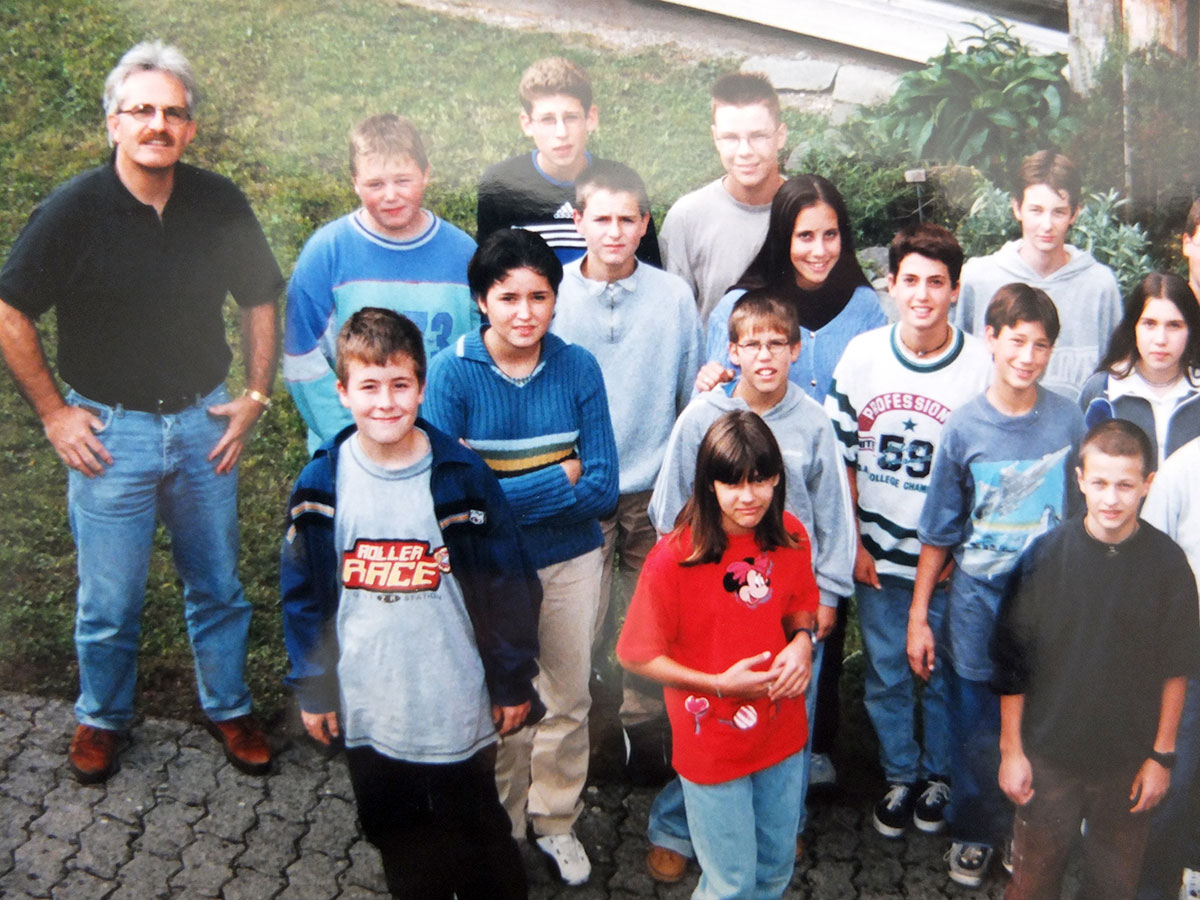 Klassen, die bleiben: Foto von Ende der 90er-Jahre mit Renzo Meier ganz links.  (Bild: zvg)