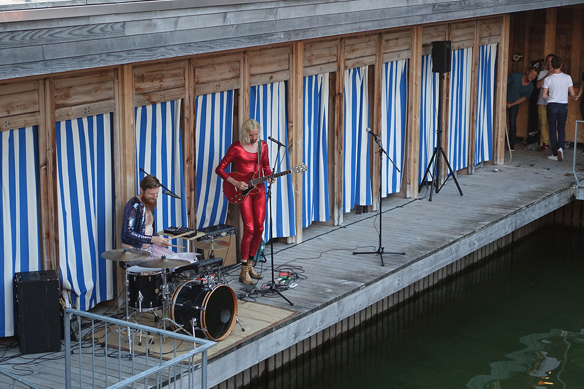 Das Duo Blind Butcher eröffnete den Abend im Seebad.  (Bild: jwy)