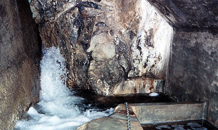 Wasser vom Nordhang des Pilatus wird im Eigenthal gefasst (Bild: EWL).