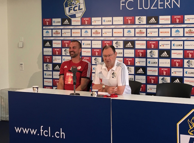 Trainer Markus Babbel (links) und FCL-Medienchef Max Fischer.
