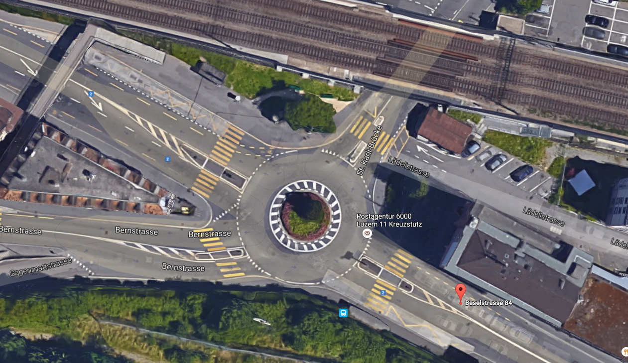 Der Kreisel Kreuzstutz ist Verkehrsknoten zwischen Luzern, Emmenbrücke und Littau.