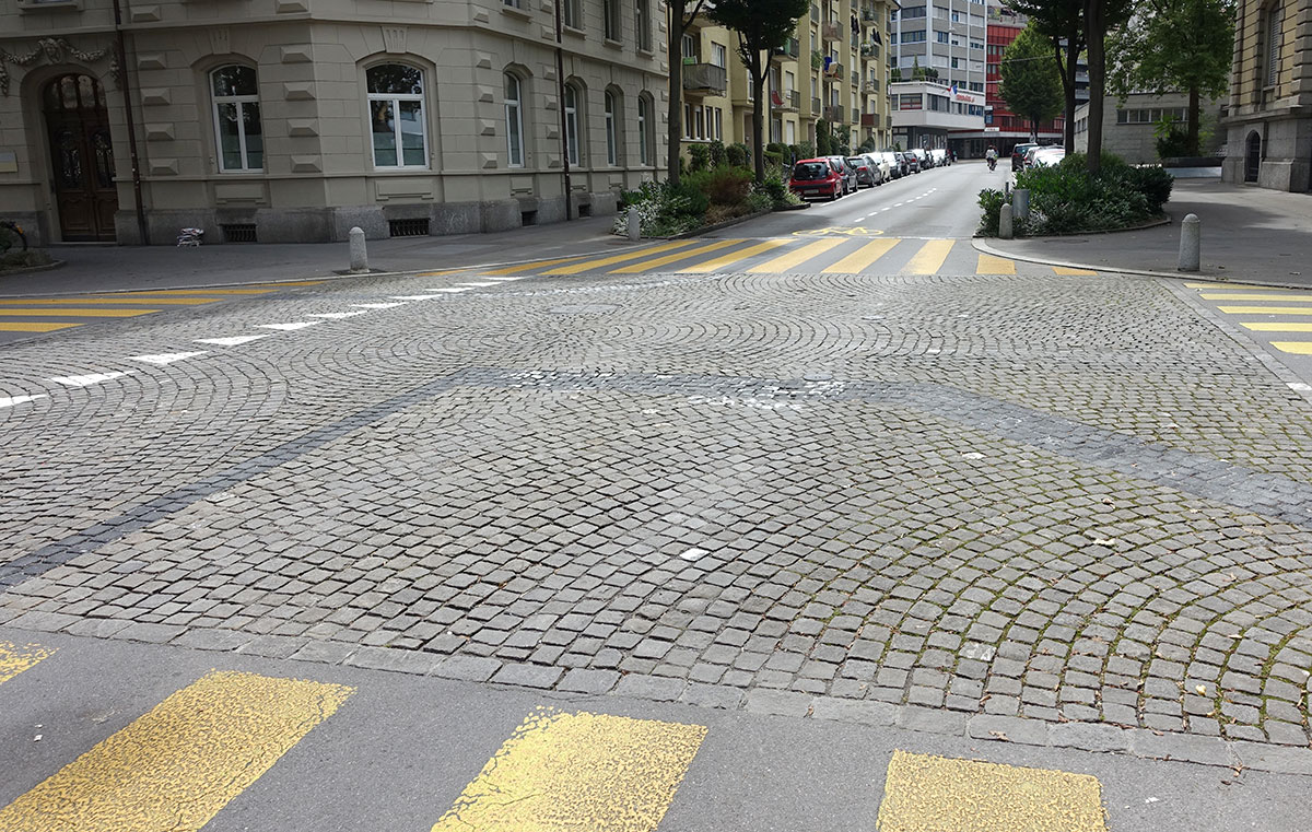 So hat es am Anfang noch ausgesehen: Die Stopps sind dunkel übermalt.  (Bild: jwy)