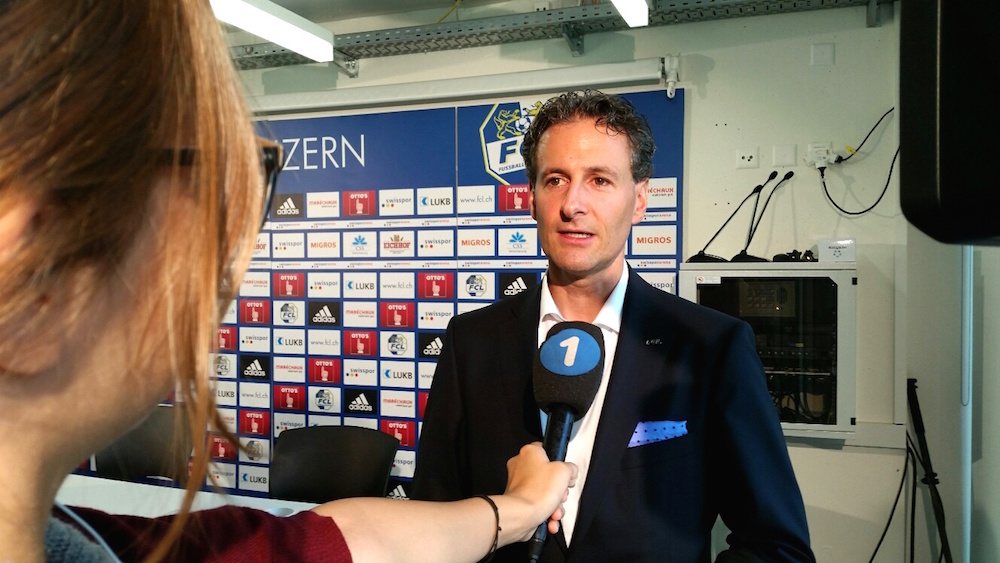 FCL-Präsident Philipp Studhalter gibt vor den Medien Auskunft, warum sich der Club für Marcel Kälin als neuen Geschäftsführer entschieden hat.