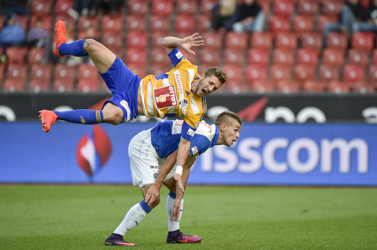 Simon Grether hebt, wie hier im Spiel gegen die Grasshoppers, derzeit nicht so ab, wie er sich das vorstellt (Bild: Meienberger-Photo).