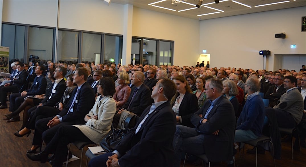 Reges Interesse an der Energiezukunft der Schweiz: Das Podium in Rathausen war gut besucht.