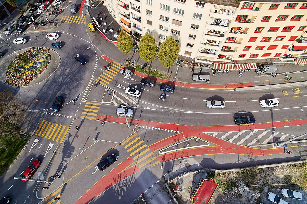 Wie komme ich hier als Fussgänger durch? Der Bundesplatz in Luzern bekommt schlechte Noten.  (Bild: Emanuel Ammon/AURA)