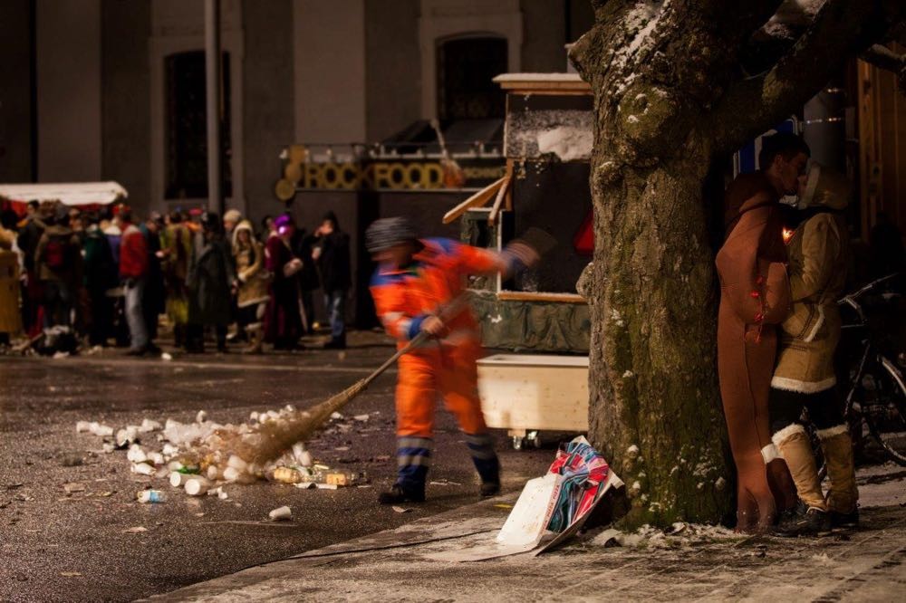 An der Bahnhofstrasse geht es während der Fasnacht wild zu und her.