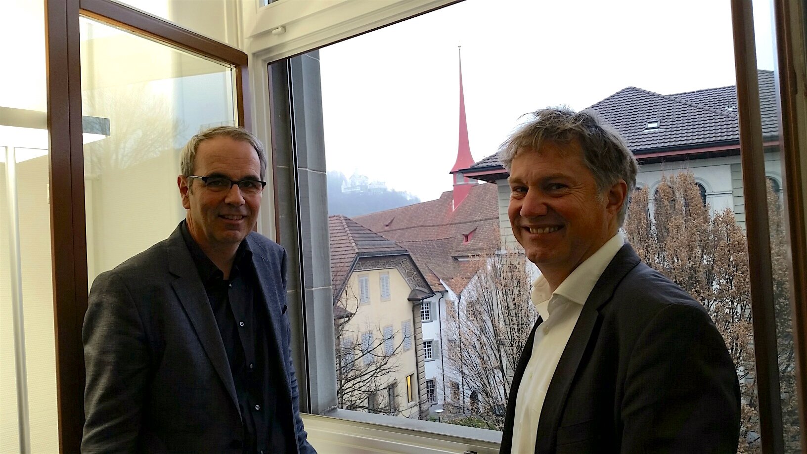 Beat Züsli (links) und Cyrill Wiget im Büro des Luzerner Stadtpräsidenten.