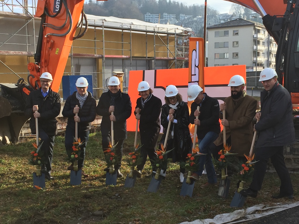 Geeinte Freude (von links nach rechts): Robert Odermatt, Hannes Schmuckli, Ruedi Burkard, Sergio Bortolin, Kurt Geser, Rosario Cona, Martin Kull (Bild: zVg).
