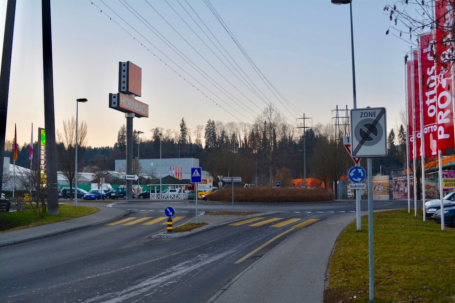 Der Bodenhof-Kreisel müsste im Rahmen des Cheerstrasse-Projekts umgebaut werden.