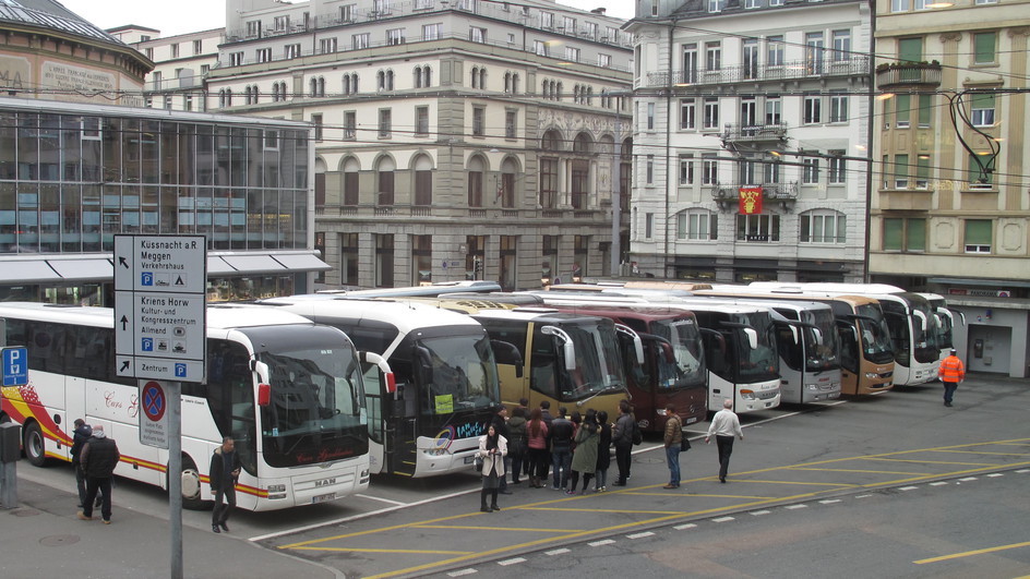 Unter anderem hier auf dem Löwenplatz soll das neue Online-Carleitsystem probeweise zum Einsatz kommen.