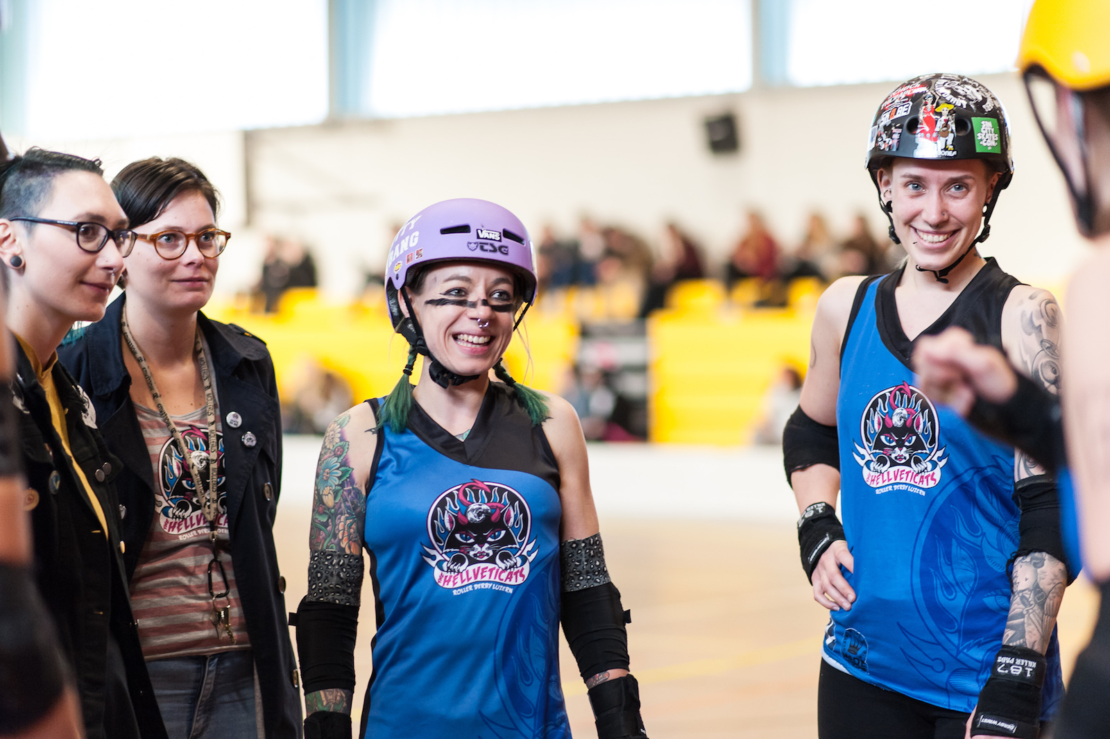 Mehr als Sport: Kampfbetontes Auftreten und Spitznamen gehören genauso zum Roller Derby. (Bild: Michi Kägi)