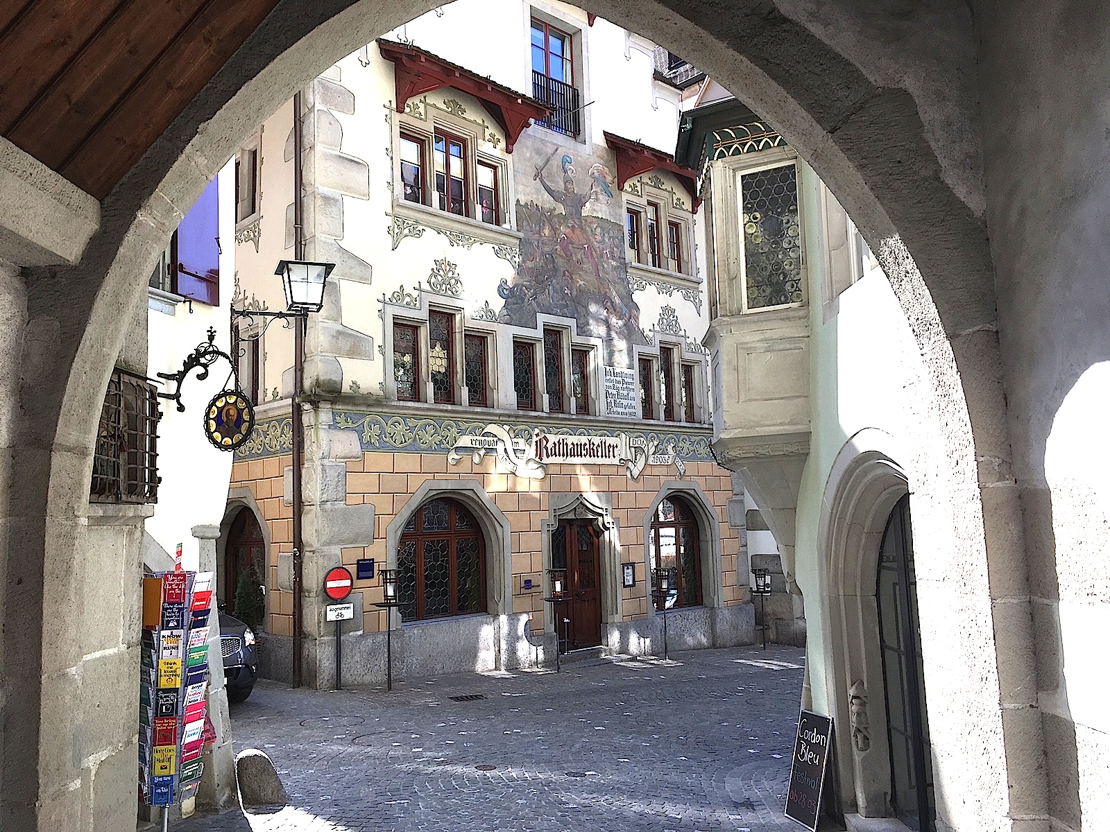 Das Haus aus dem 15. Jahrhundert neben dem Zytturm gehört der Bürgergemeinde Zug. Seit 1902 ist es ein Restaurant.