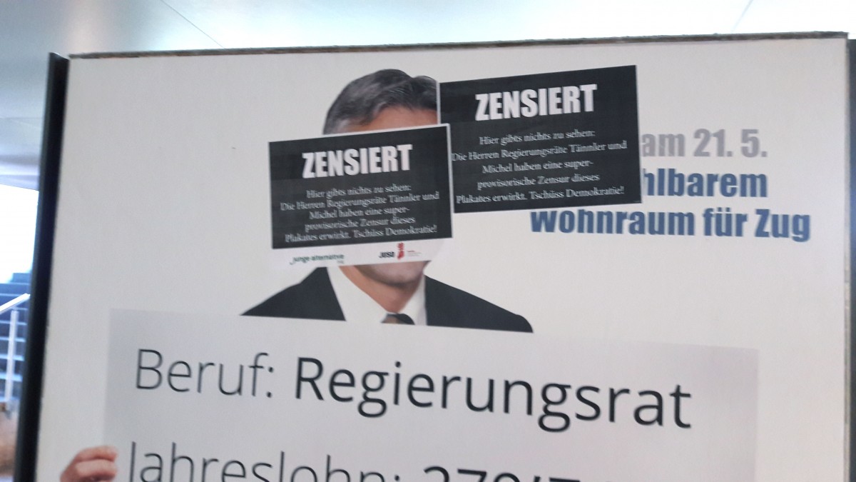 Aufgrund einer superprovisorischen Verfügung des Kantonsgerichts hängen die Plakate in Zug nun zensiert.