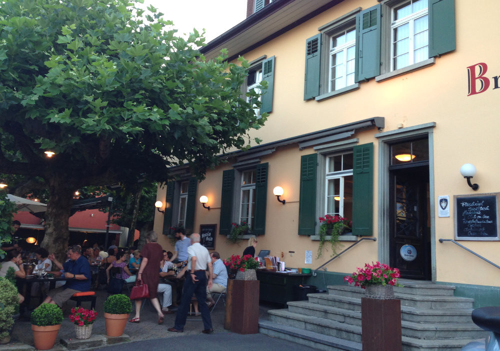 «Brandenberg» – ein Sommerabend im Biergarten