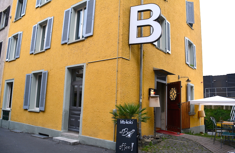 Das grosse «B» an der Lädelistrasse 6 bleibt. Aus der Bar Berlin wurde El Barrio.