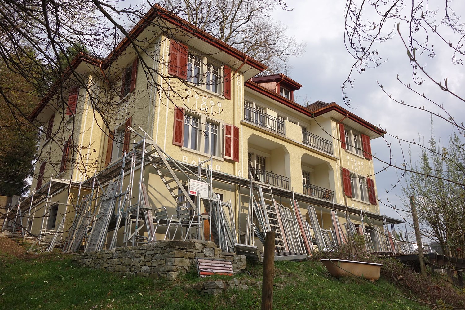 Aussen flott, innen wild: Das Gelbe Haus | zentralplus