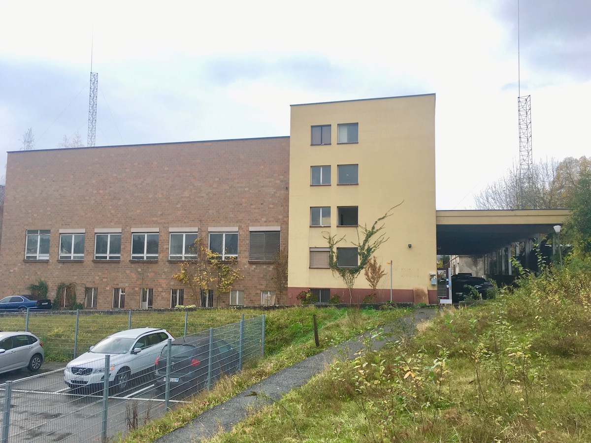 Mittlerweile ziemlich heruntergekommen: Der alte Hauptstandort der Musikschule im Grosshof, unmittelbar neben der Brauerei Eichhof.