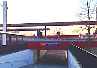 Stadtbahnhaltestelle Lindenpark zwischen Zug und Baar.