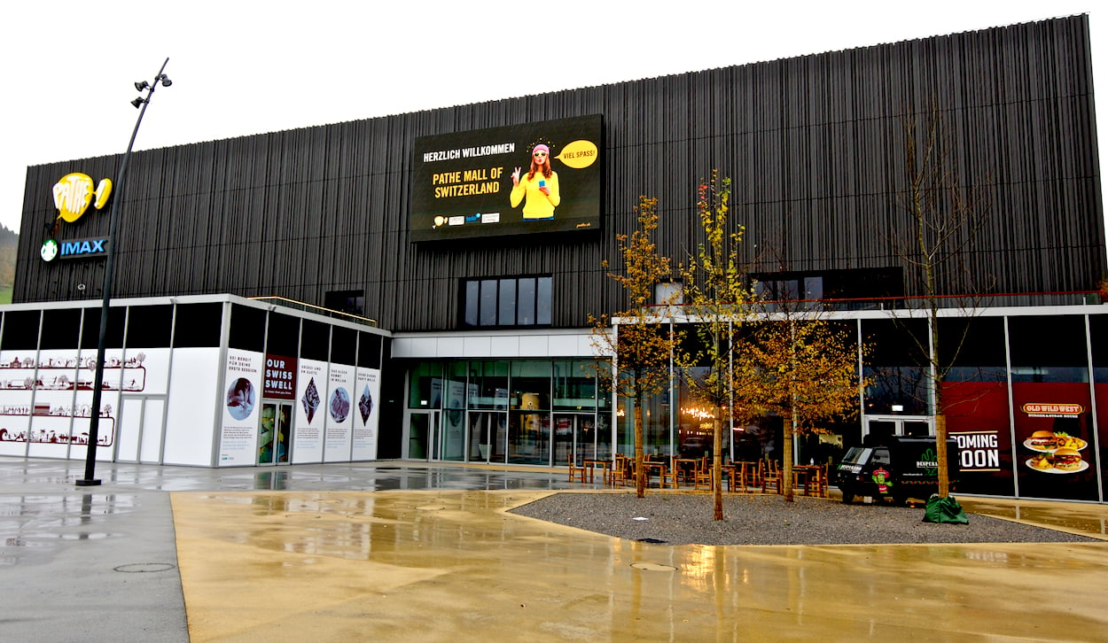 Das Pathé-Kino in der Mall of Switzerland wartet seit Anfang November mit zwölf Sälen auf Besucher.