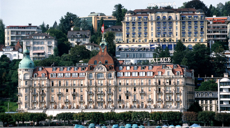 <p>Ein Chinese pumpt hundert Millionen Franken in das Hotel Palace.</p>