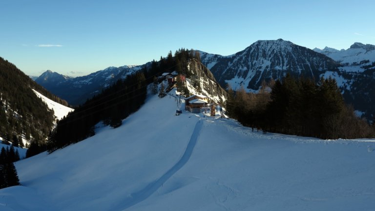 <p>Ausgangspunkt für die Skitour ist die Bergstation der Luftseilbahn Lungern–Turren.</p>