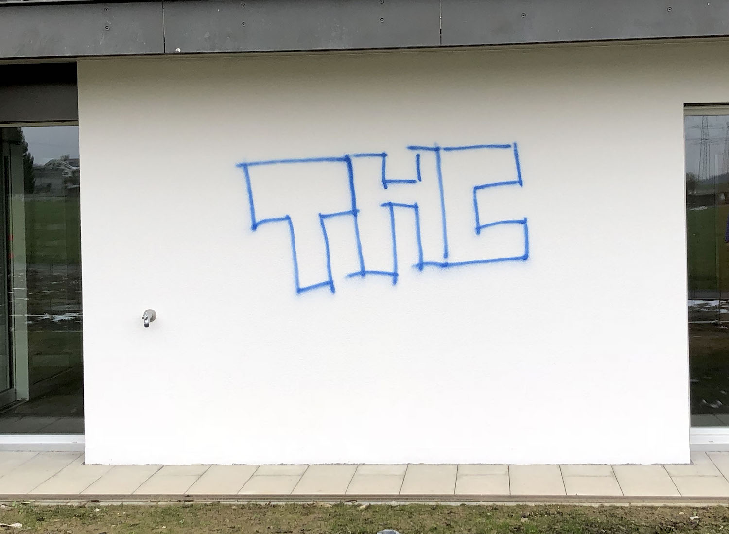 Ein weiteres «Werk» der unbekannten Sprayer in Rothenburg.
