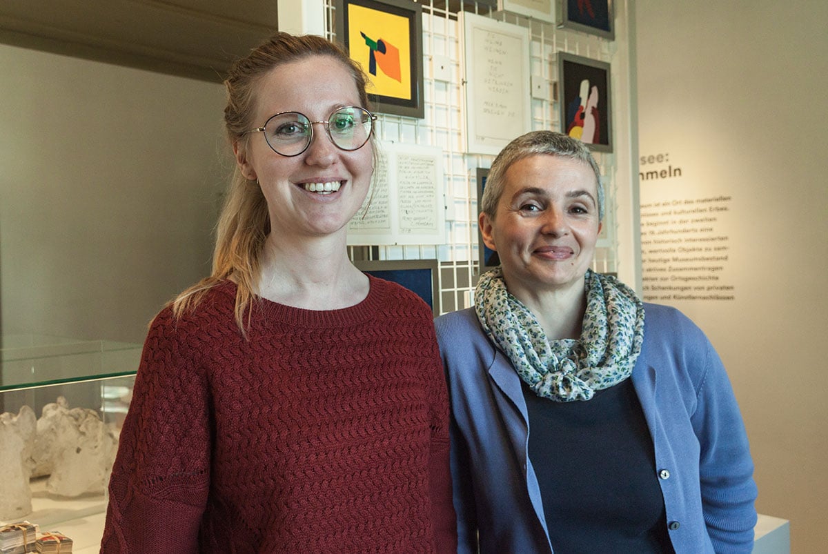 Sibille Arnold (links) und Bettina Staub führen gemeinsam das Museum Sankturbanhof Sursee.