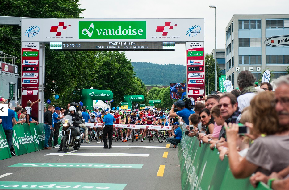 Grosse Begeisterung herrschte unter den Rischer Radsportfans in Rotkreuz beim Auftakt der «Tour de Suisse» 2015.